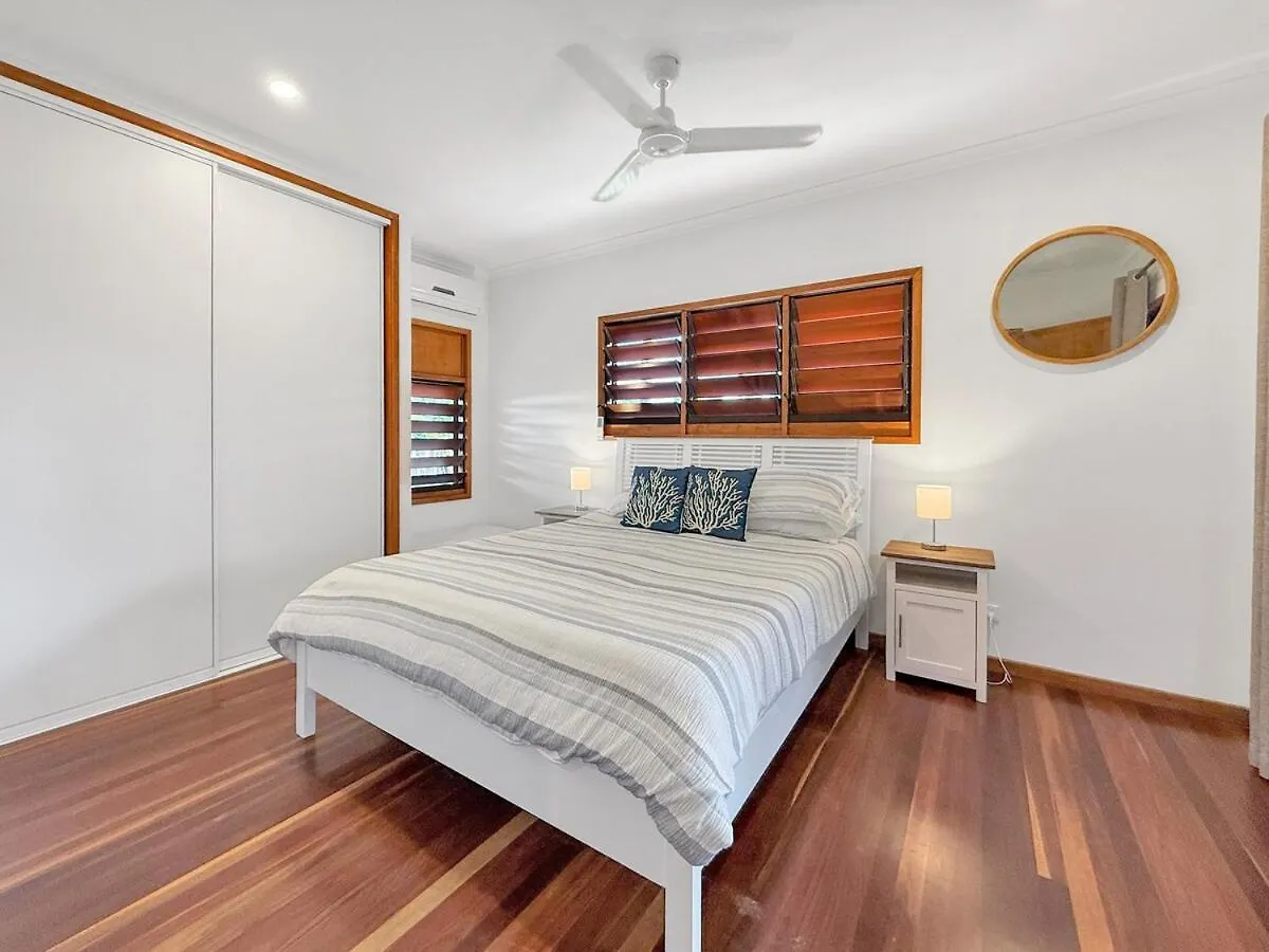 105 On Reid Villa South Mission Beach 0*,  Australia